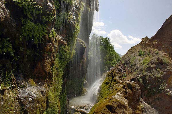 Kharaba Dayirman Waterfall (Asiyab Kharabeh)