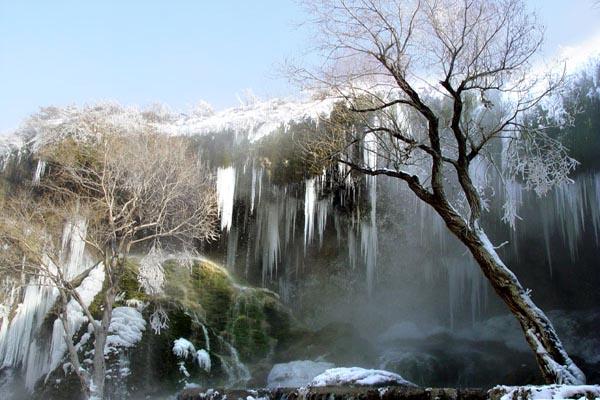 Kharaba Dayirman Waterfall (Asiyab Kharabeh)