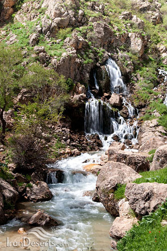 آبشار نره‌ گر اسبو