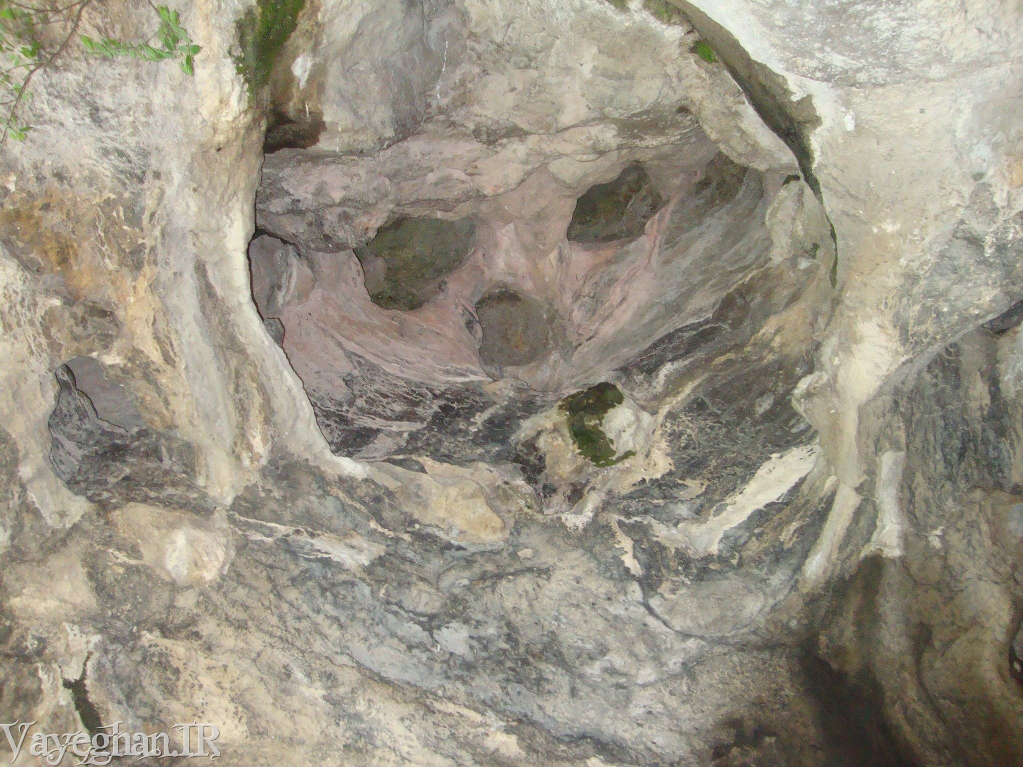 Vayqan Cave