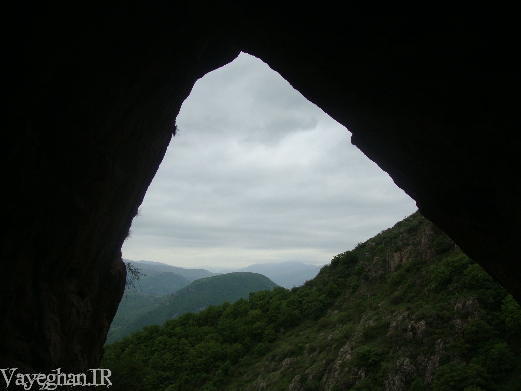 Vayqan Cave