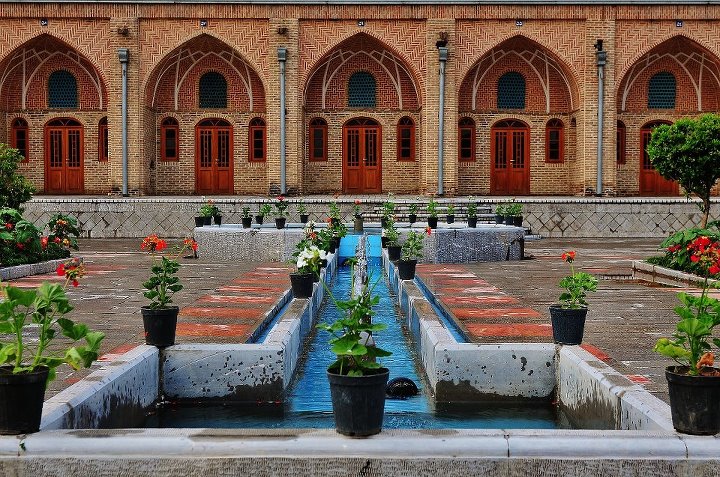 Khanate Caravanserai, Tehran