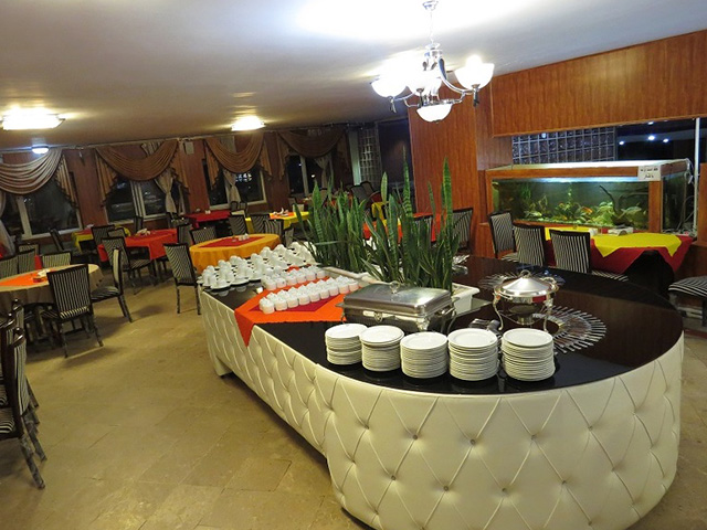 Abgarm Hotel Mahallat