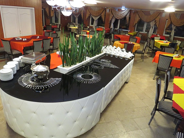Abgarm Hotel Mahallat