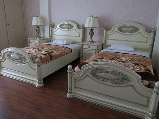 Abgarm Hotel Mahallat