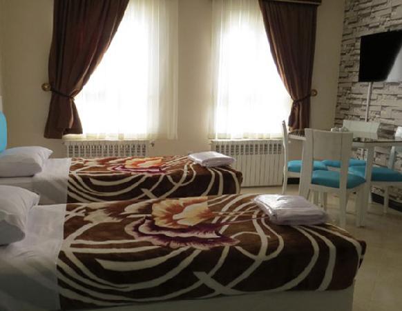 Abgarm Hotel Mahallat