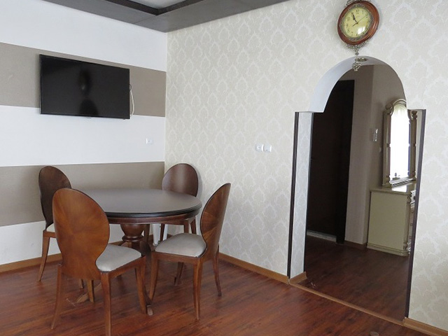 Abgarm Hotel Mahallat