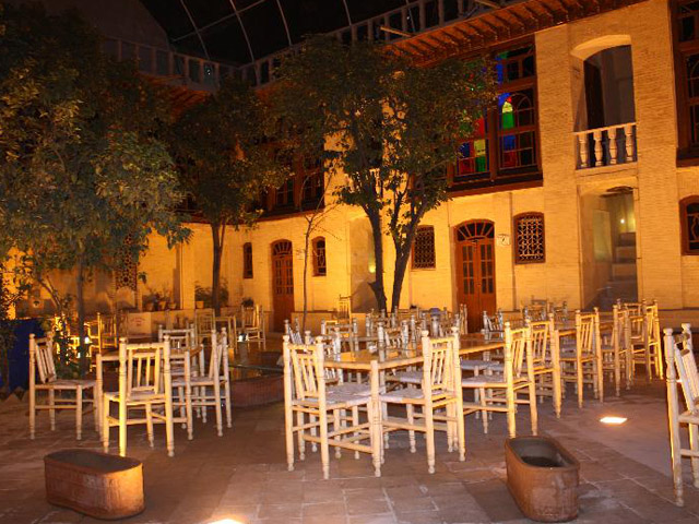 Niayesh Traditional Hotel Shiraz