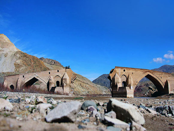 Qiz Bridge of Mianeh