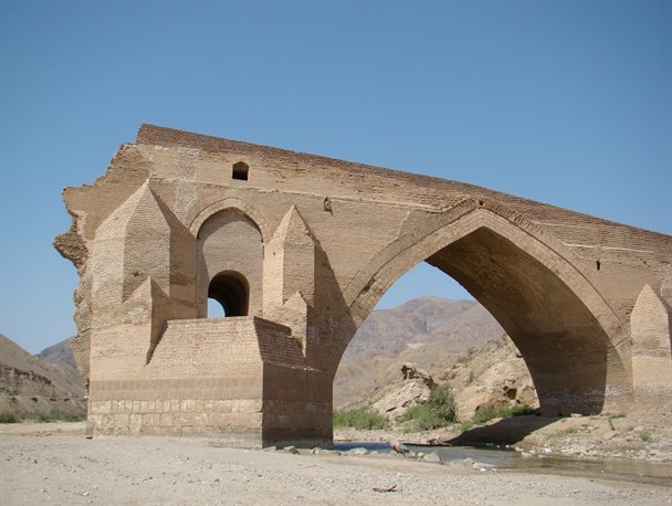 Qiz Bridge of Mianeh