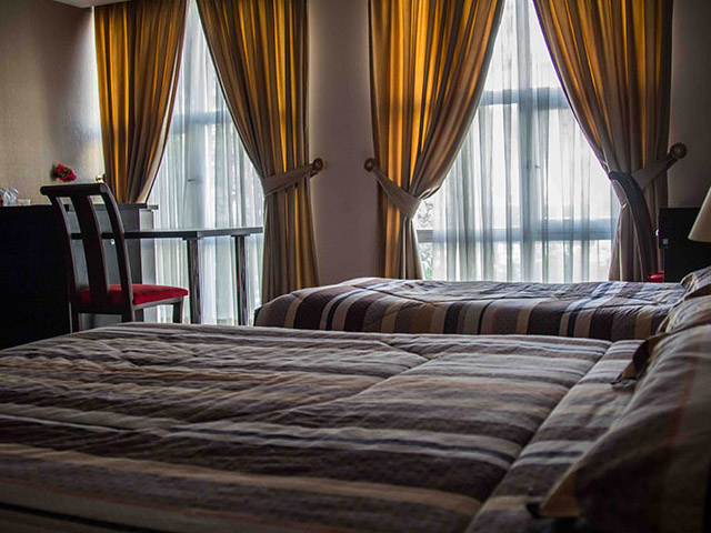 Pariz Hotel Tehran
