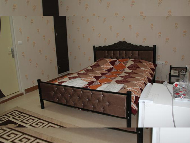 Halis Hotel Borujerd