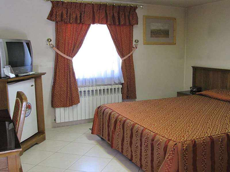 Takht Jamshid Tourism Hotel Shiraz