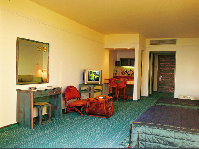 Narenjestan Hotel Nur