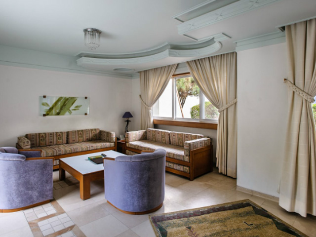 Narenjestan Hotel Nur