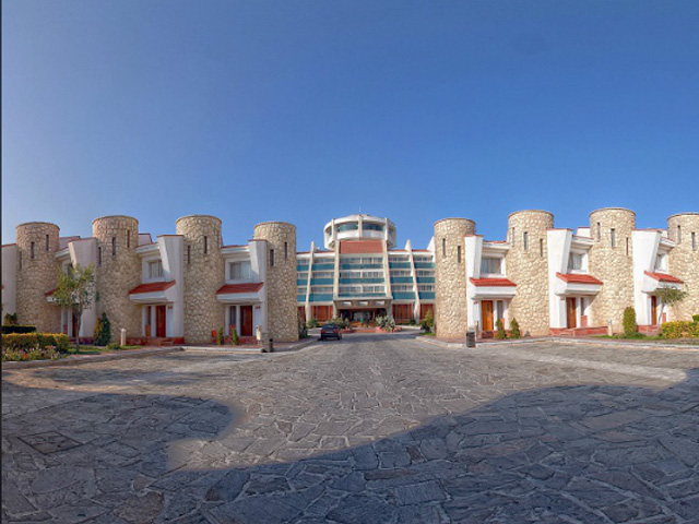 Narenjestan Hotel Nur