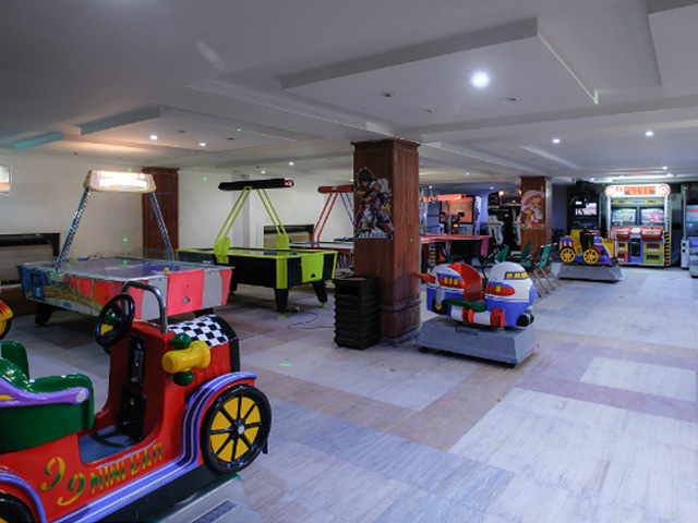 Narenjestan Hotel Nur
