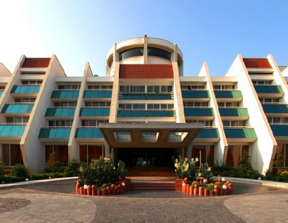 Narenjestan Hotel Nur
