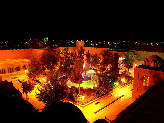 Gouged Arg Hotel Golpayegan