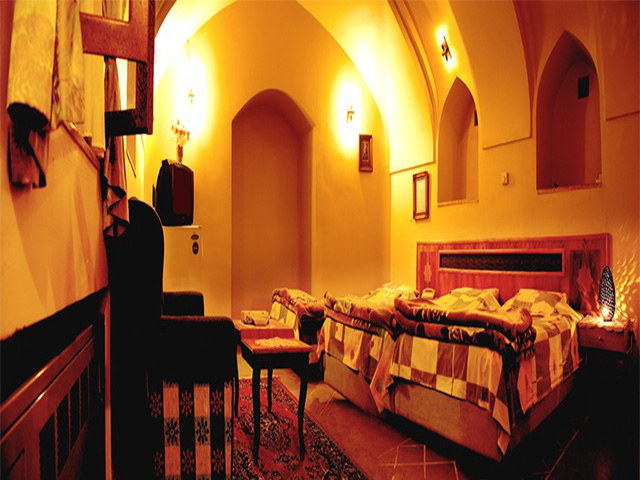 Gouged Arg Hotel Golpayegan