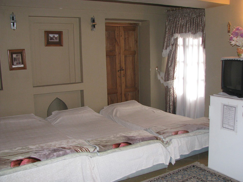 Gouged Arg Hotel Golpayegan