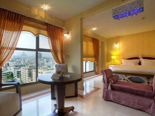 Espinas Hotel Tehran