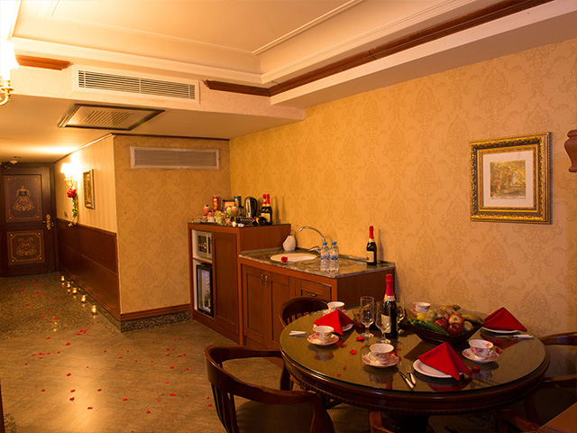 Ghasr Talaee Hotel Mashhad