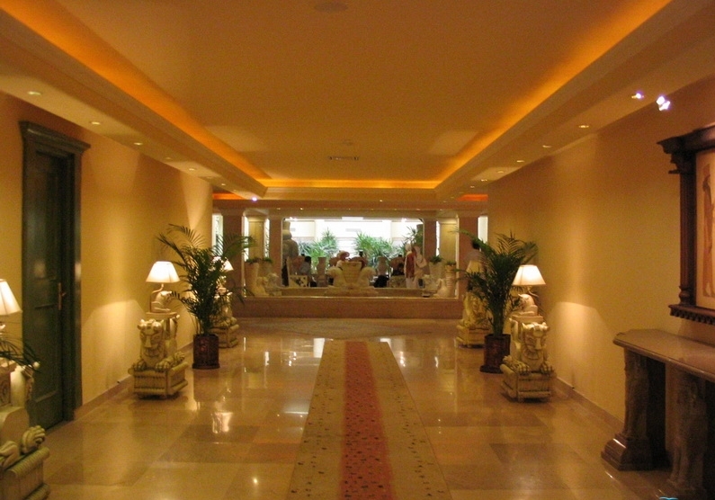 Dariush Hotel Kish