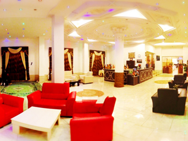 Ghasr Hotel Minudasht