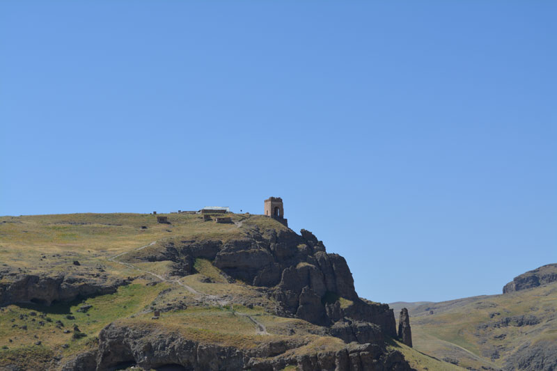 Zahhak Castle, Hashtrud