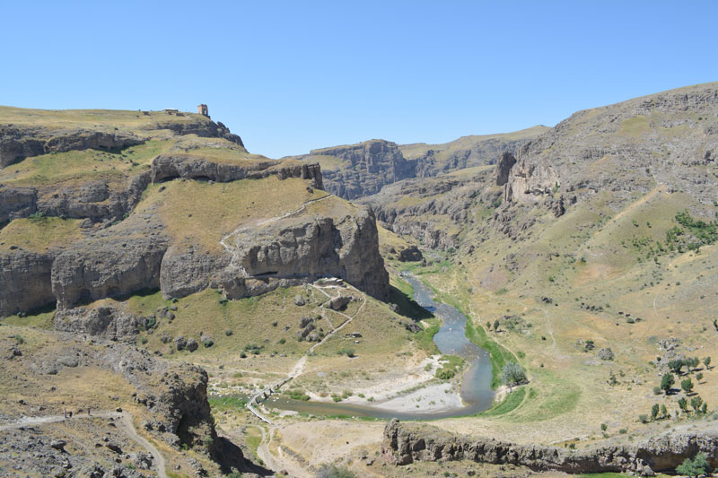 Zahhak Castle, Hashtrud