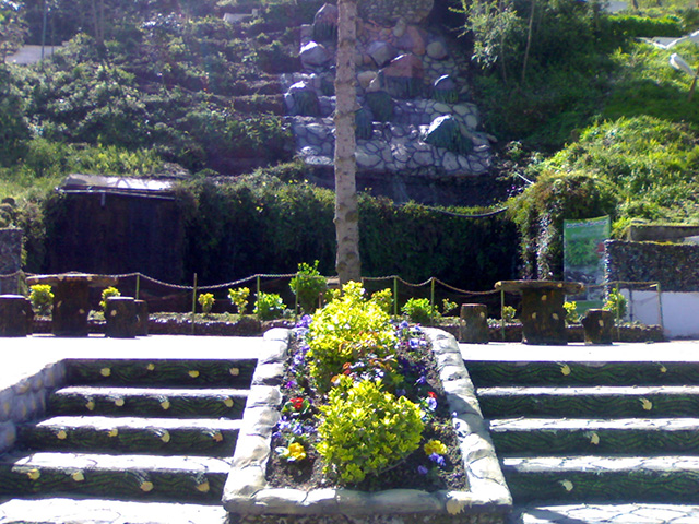 Waterfall Fajr Hotel Lahijan