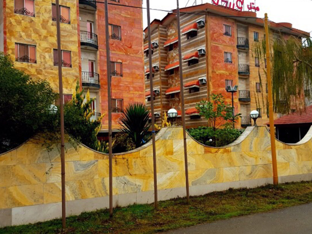 Kushal Hotel Apartment Chalus