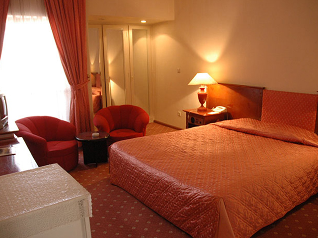 Parsian Azadi Hotel Bam