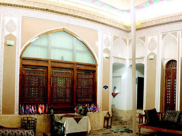 Labe Khandagh Hotel Yazd