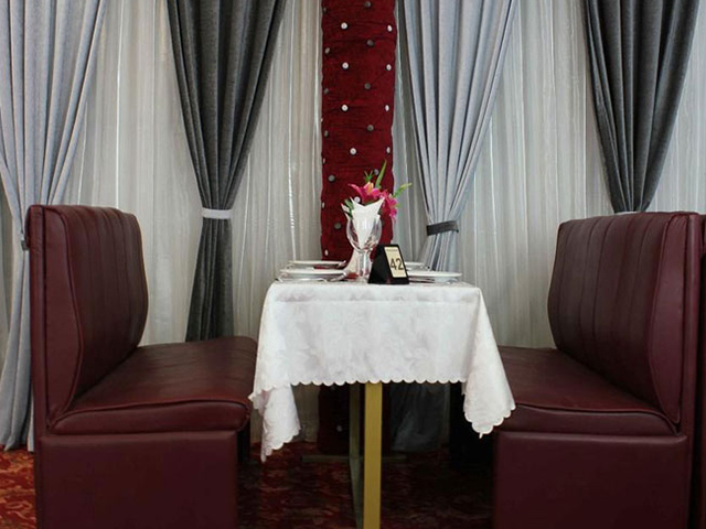 Rangin Kaman Hotel Khorramabad
