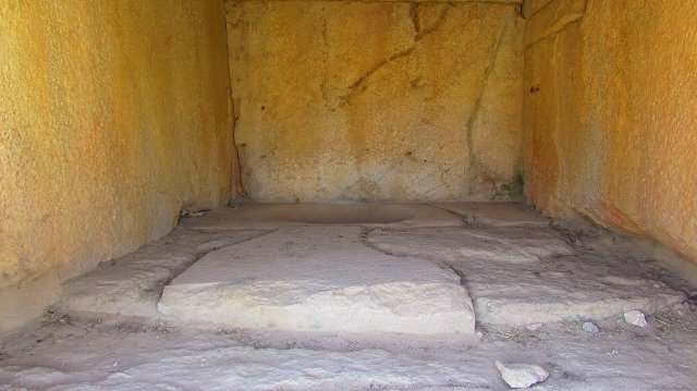 Girl Grave