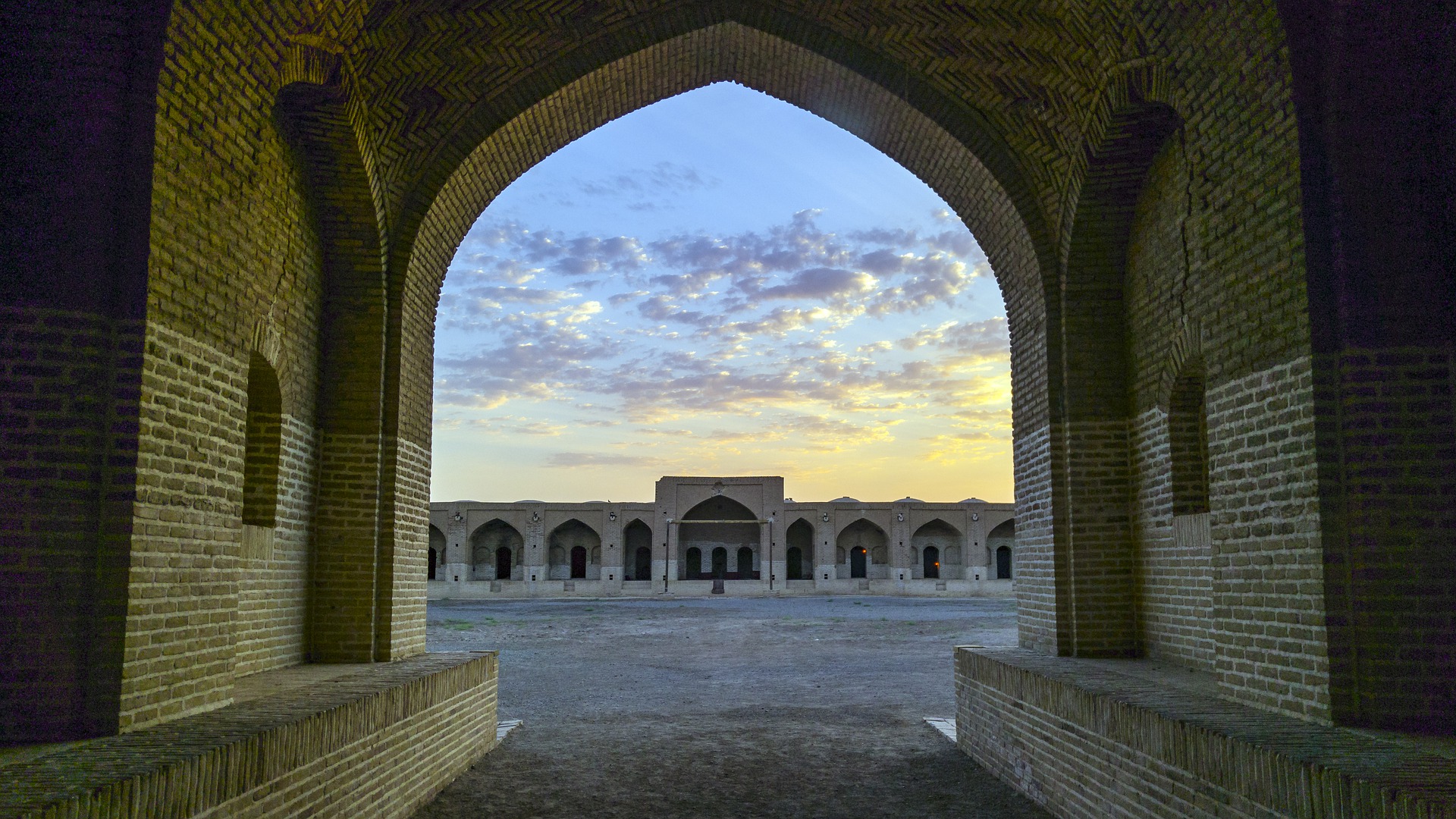 Deyr Gachin Caravansary