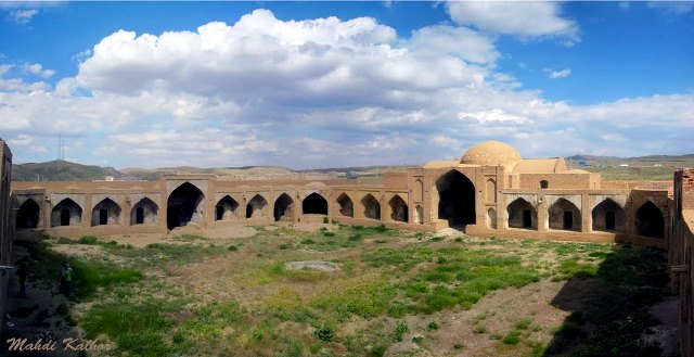 Deyr Gachin Caravansary