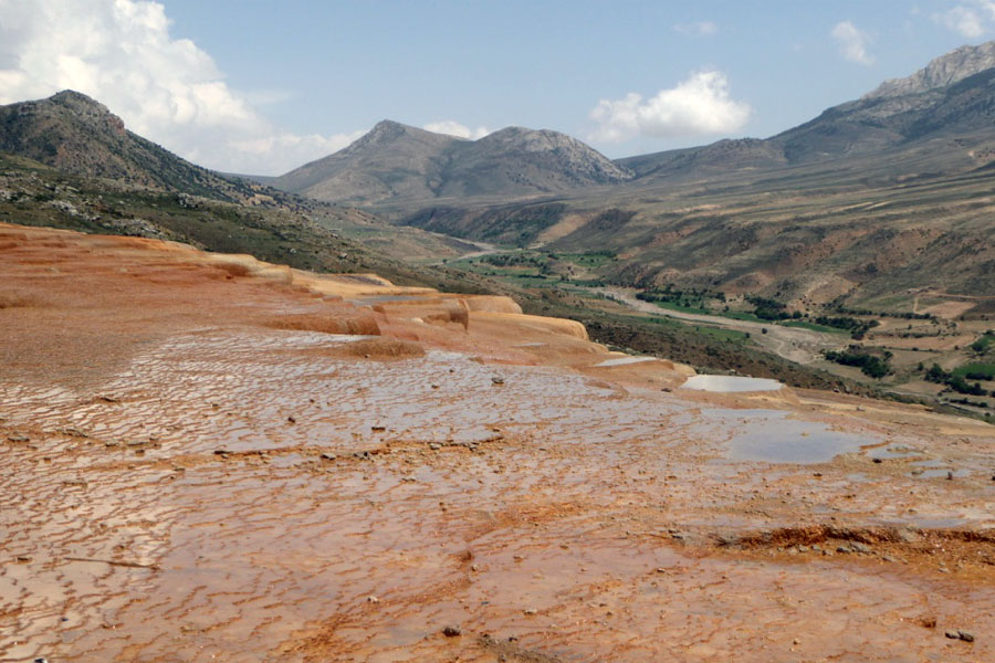 Badab Soort Springs