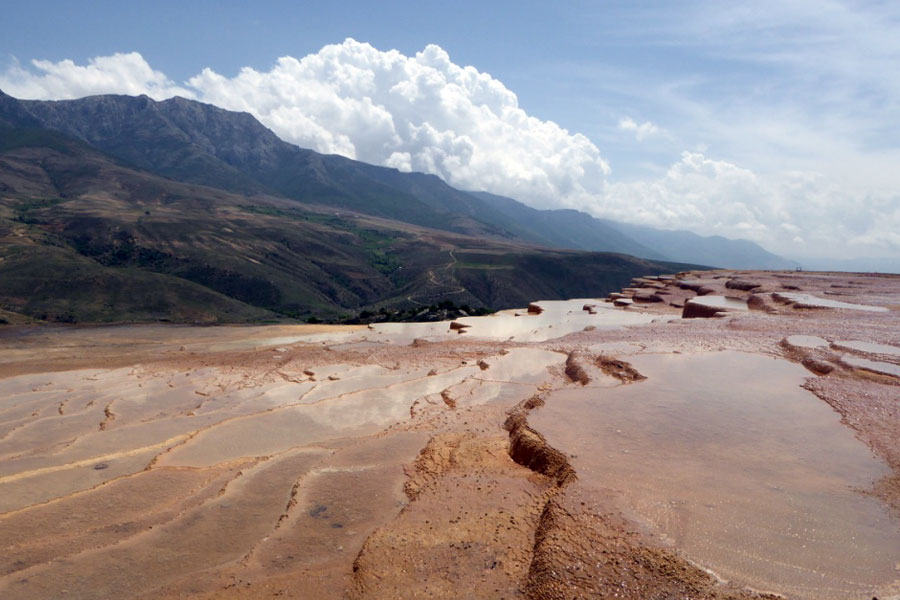 Badab Soort Springs