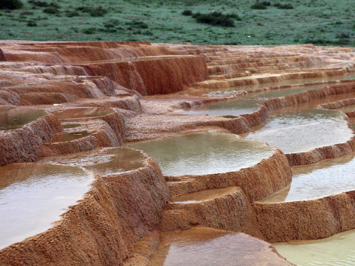 Badab Soort Springs