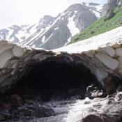 Azna Snow Tunnel