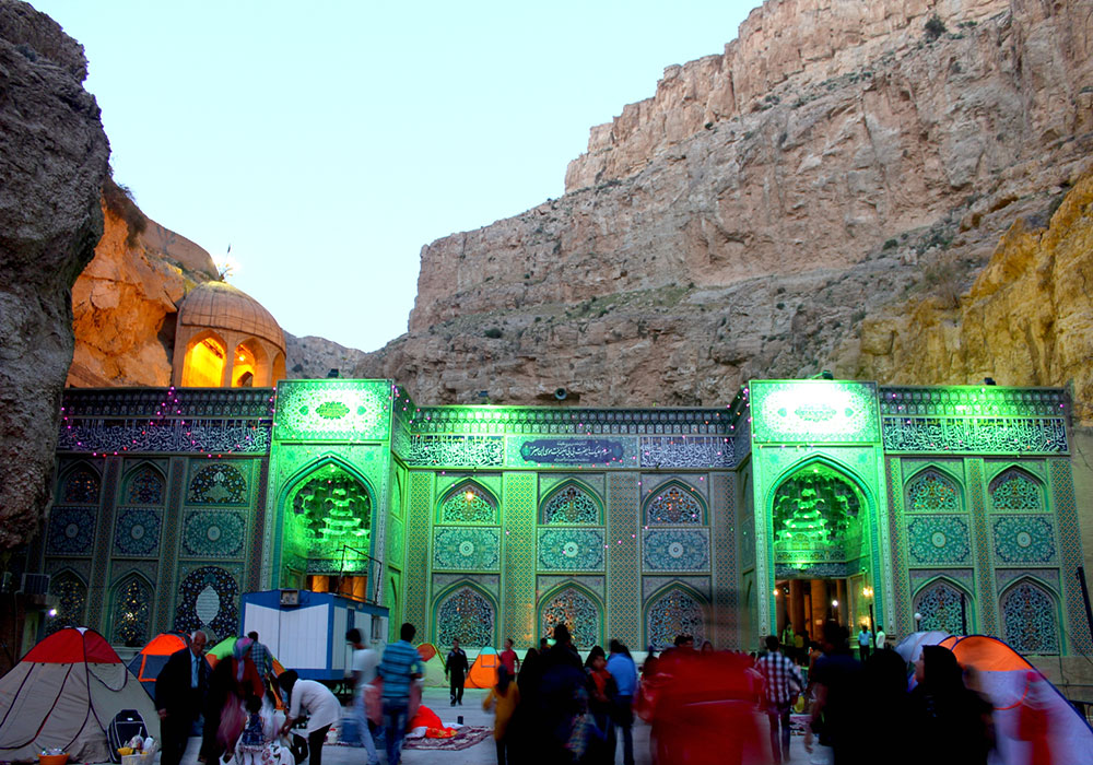 Bibi Hakimeh Tomb