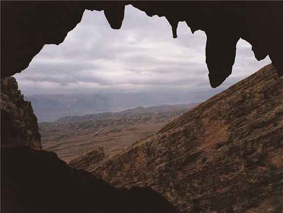 Kalmakareh Cave