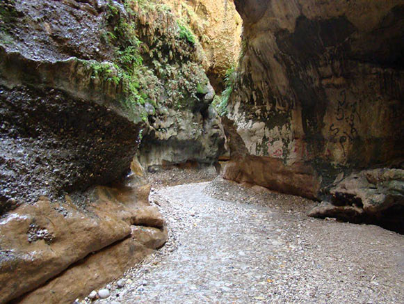 Zeinegan Cave