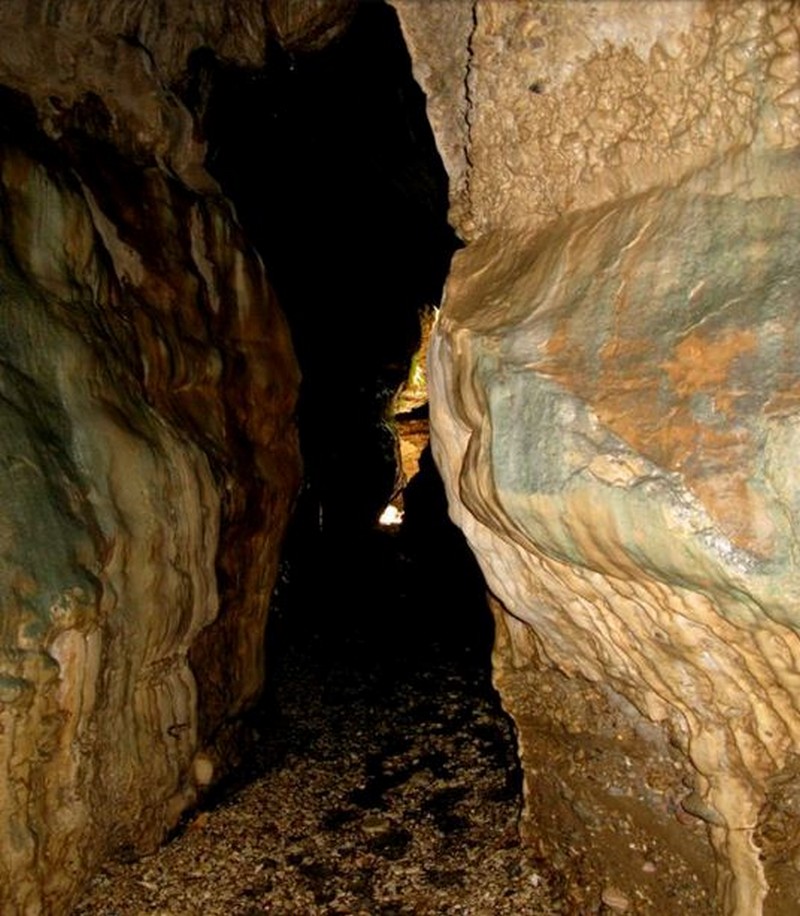 Zeinegan Cave