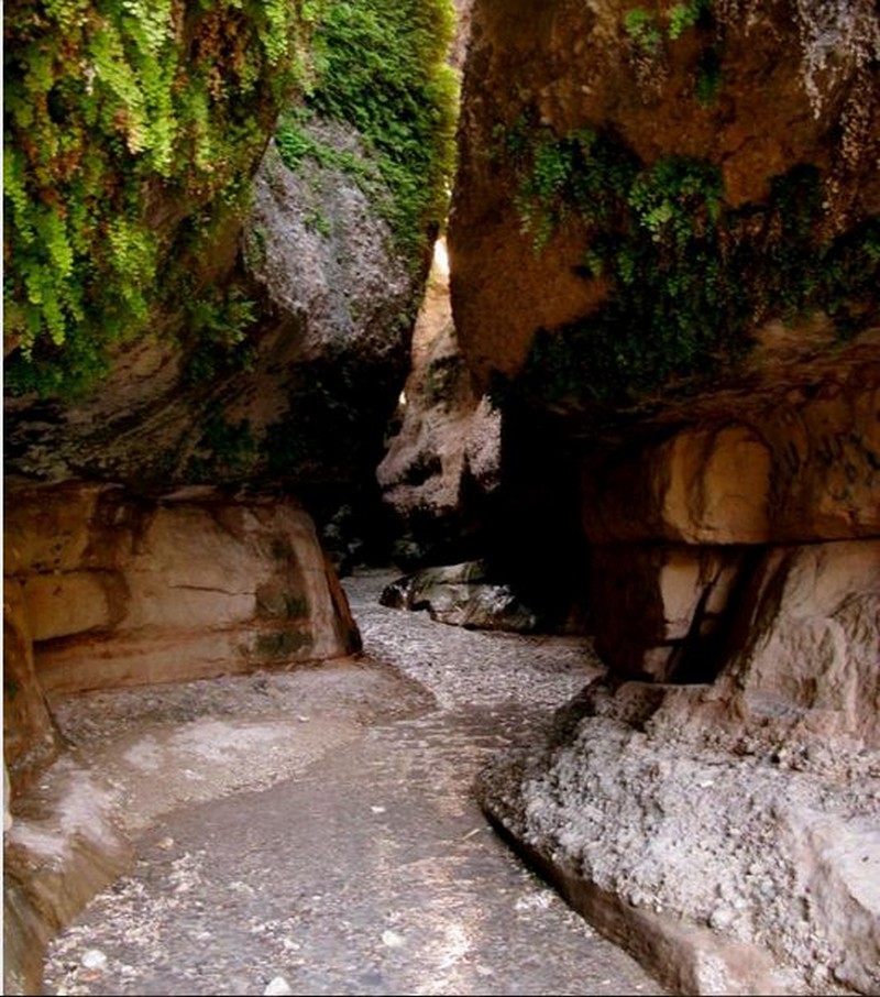 Zeinegan Cave