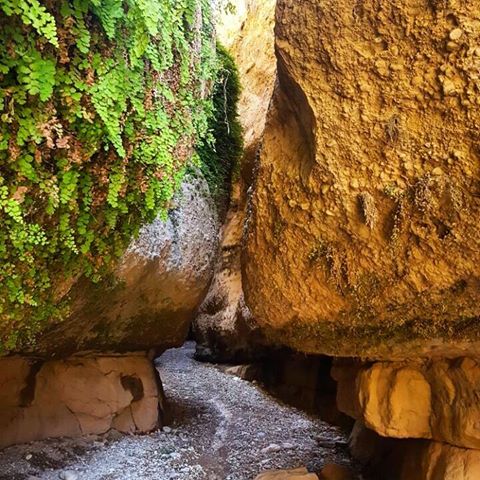 Zeinegan Cave