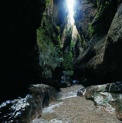 Zeinegan Cave
